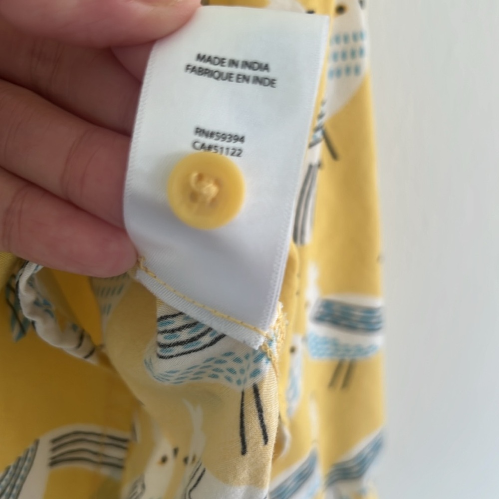 Beachlunchlounge Yellow Bird Pattern Lighweight Button Up LS shirt Sz small - Picture 8 of 10